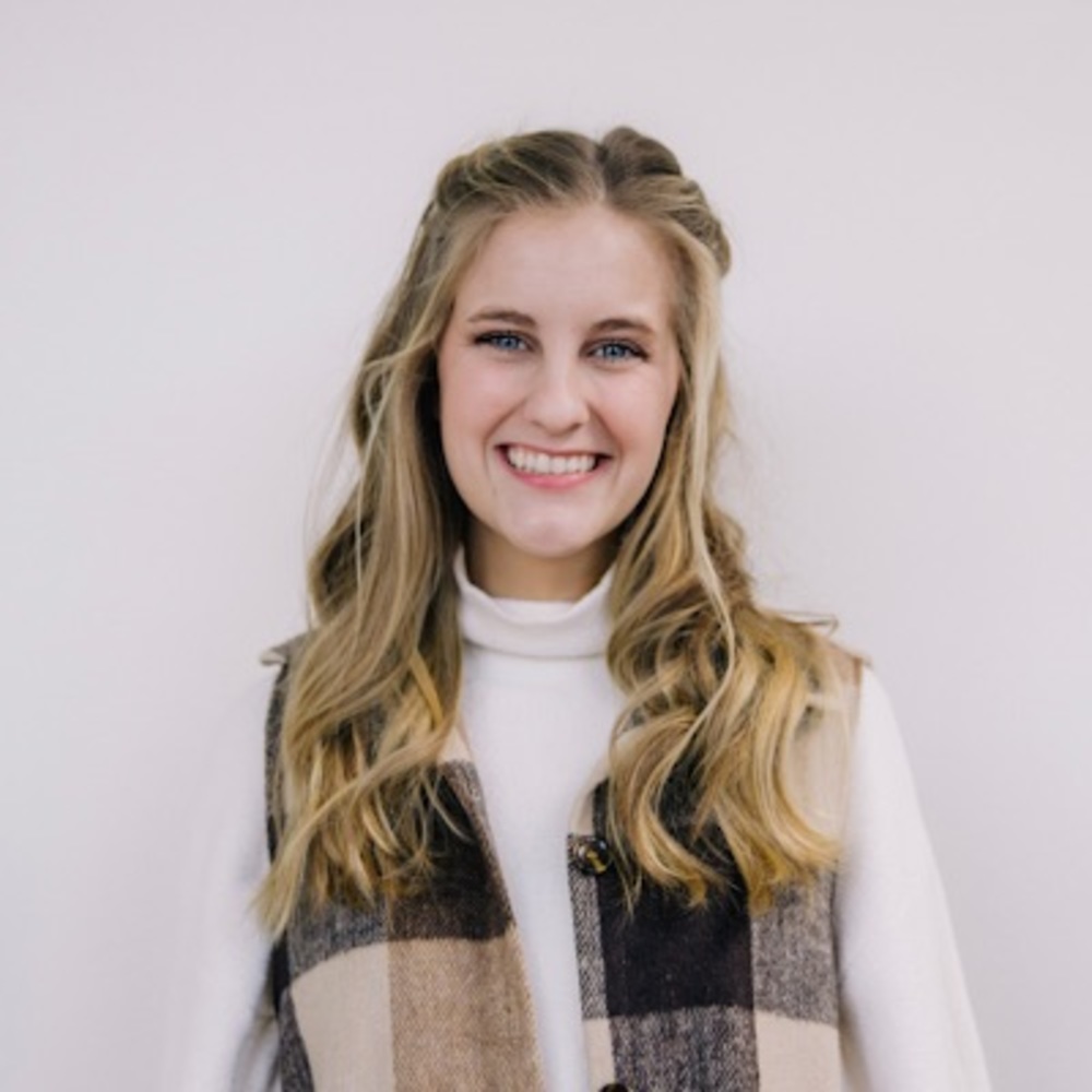 Meet your Posher, Kelli
